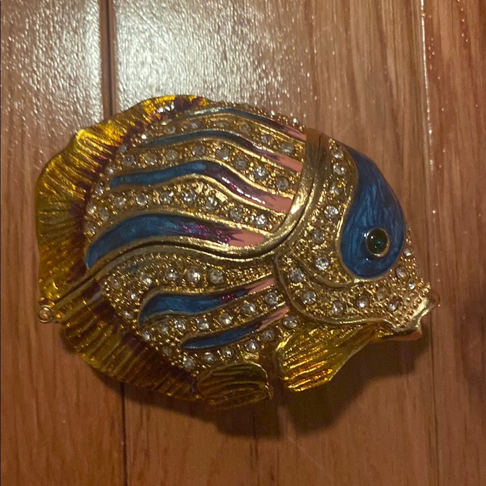NWT Elegant Gold and Blue Fish jewelry box - Picture 1 of 4